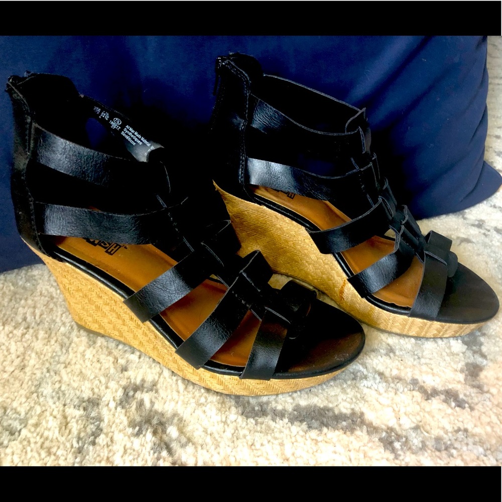 Black wedge sandals